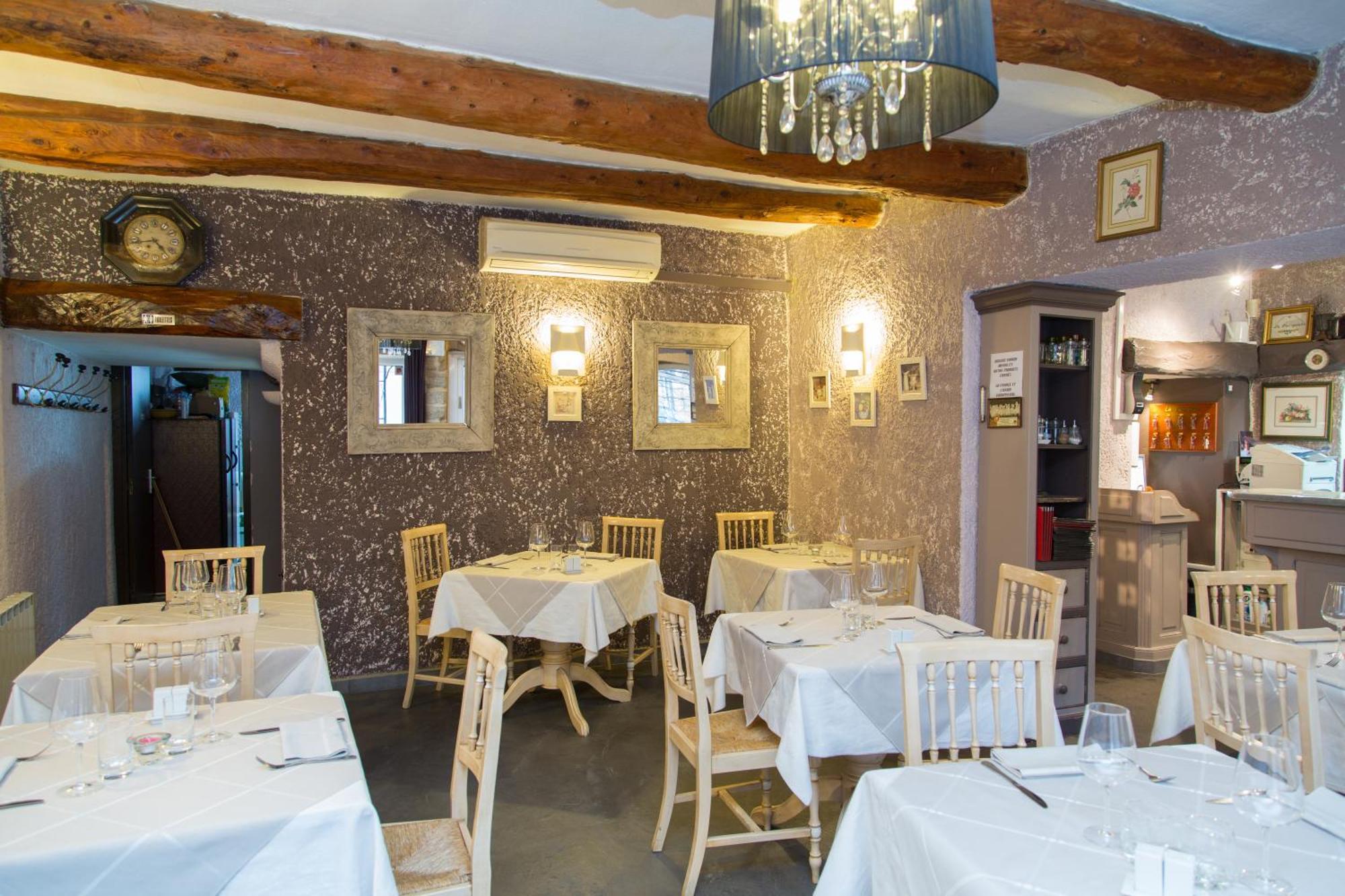 Logis Hotel Restaurant La Farigoule Sainte-Cécile-les-Vignes Eksteriør bilde