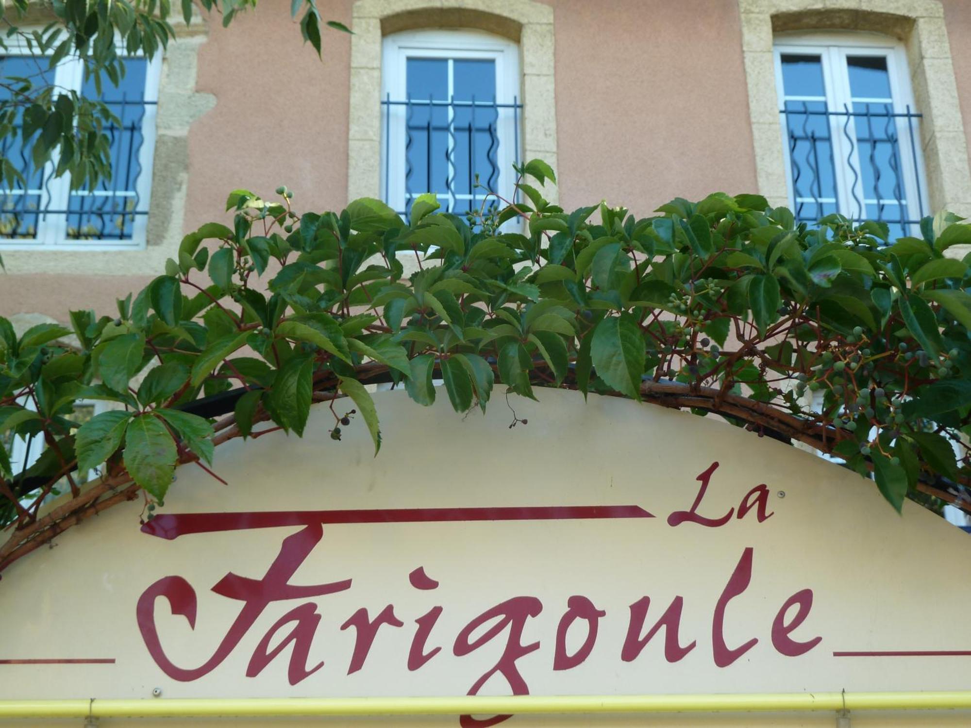 Logis Hotel Restaurant La Farigoule Sainte-Cécile-les-Vignes Eksteriør bilde