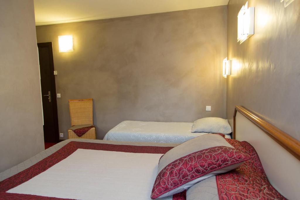 Logis Hotel Restaurant La Farigoule Sainte-Cécile-les-Vignes Rom bilde