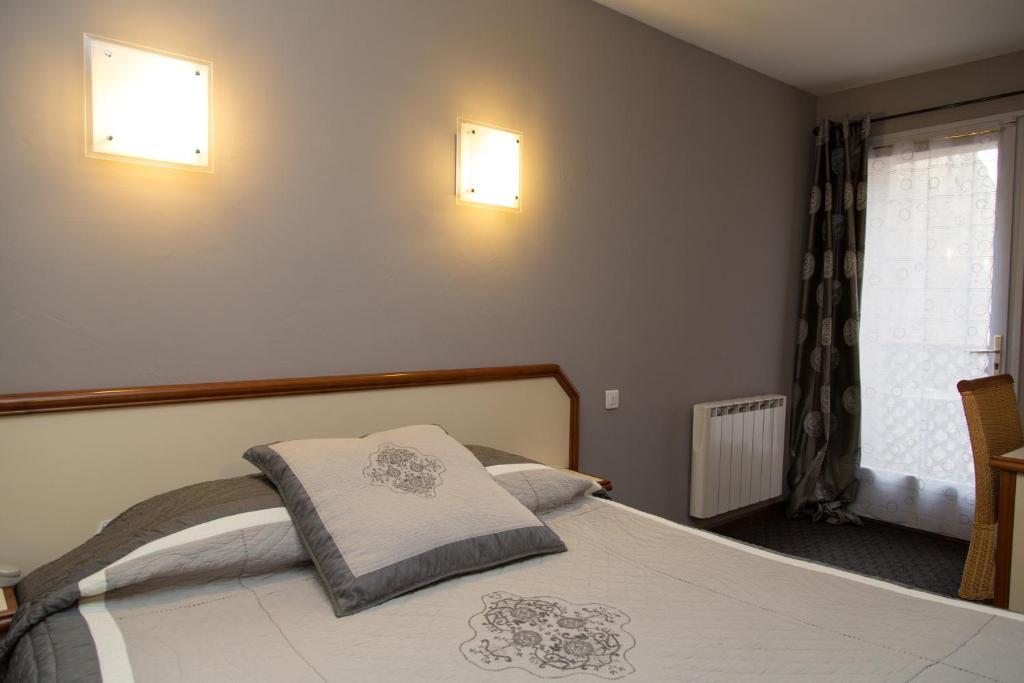 Logis Hotel Restaurant La Farigoule Sainte-Cécile-les-Vignes Rom bilde