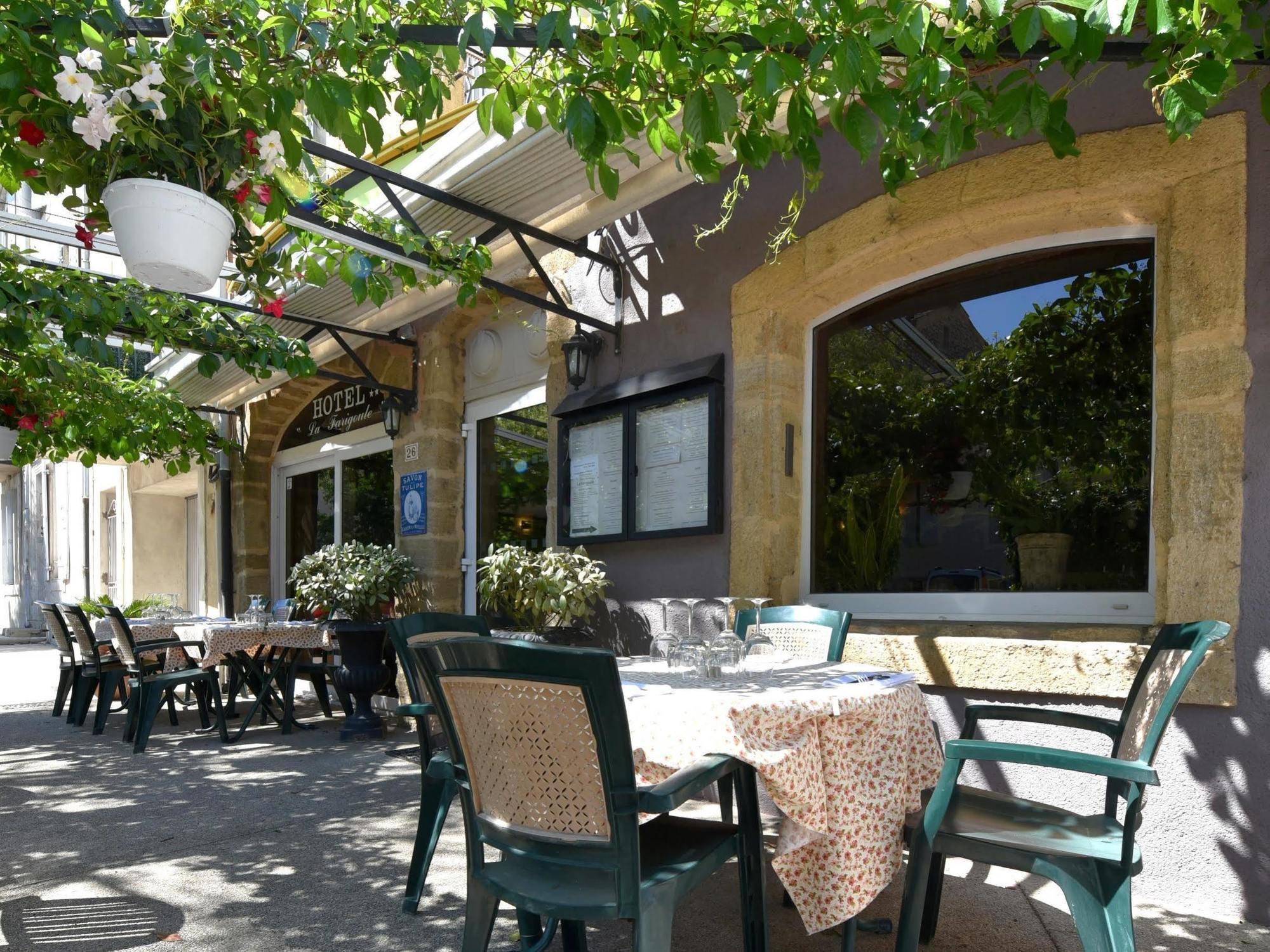 Logis Hotel Restaurant La Farigoule Sainte-Cécile-les-Vignes Eksteriør bilde